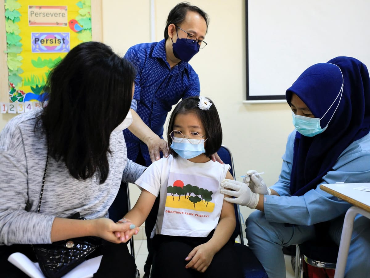 COVID‑19 mRNA Vaccines May Offer New Approach to Cancer Treatment