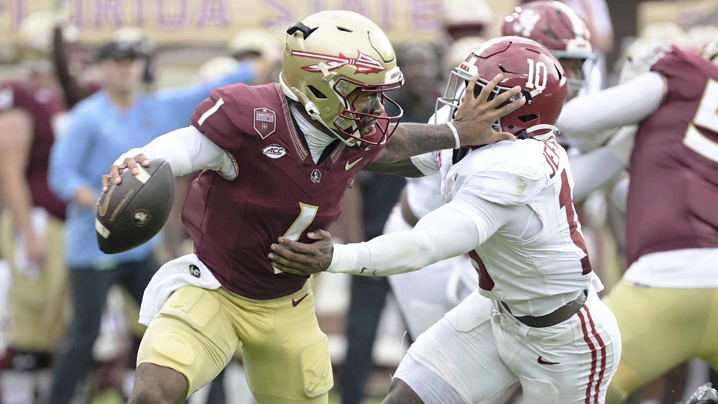 Forde‑Yard Dash Fuels Growing Frustration Over CFP Rankings