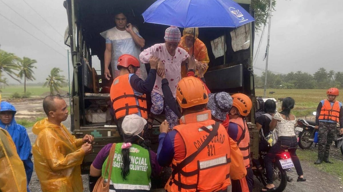 Over One Million Evacuated as Super Typhoon Fung-wong Hits the Philippines