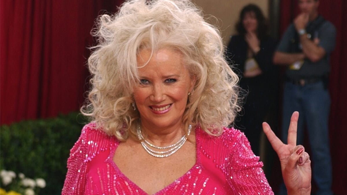 Oscar-nominated actress Sally Kirkland, celebrated stage and screen star, dies at 84