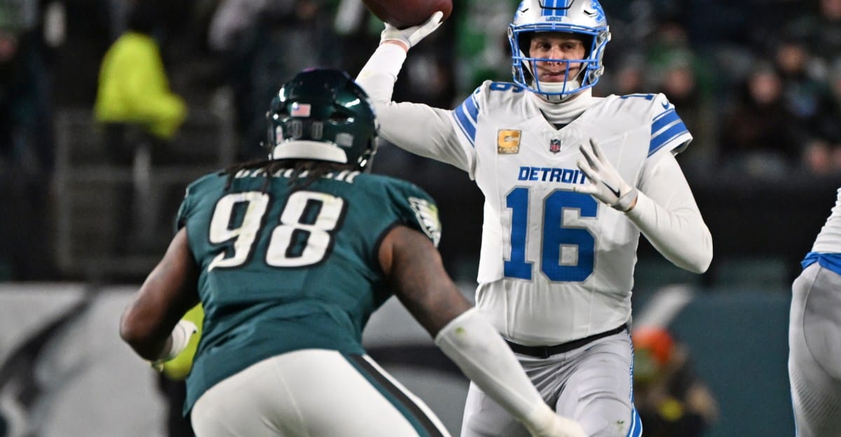Eagles Defeat Lions, Leaving Detroit as Sole Loser