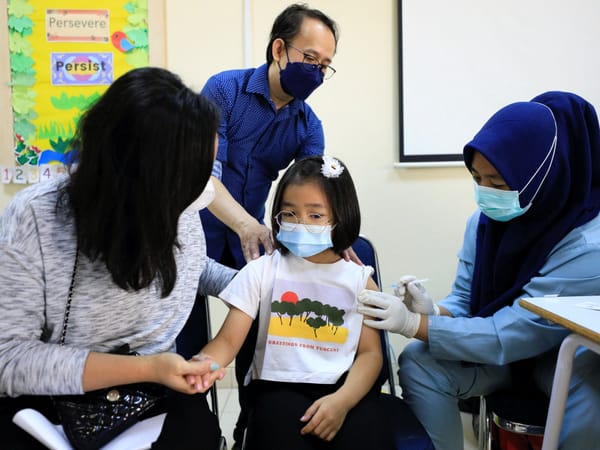 COVID‑19 mRNA Vaccines May Offer New Approach to Cancer Treatment