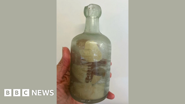 World War I Soldiers' Bottled Messages Discovered on Australian Coast