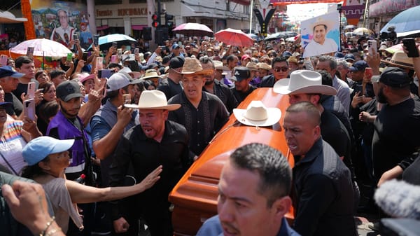 Mayor Fatally Shot During Day of the Dead Festivities in Michoacán