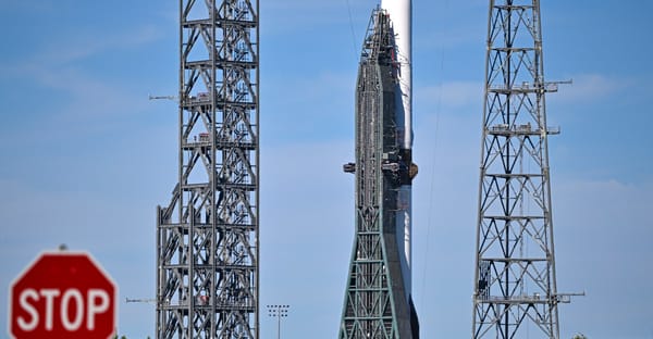 Blue Origin postpones second New Glenn launch due to adverse weather