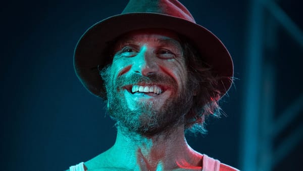 Todd Snider, Influential Alt‑Country Singer‑Songwriter, Dies at 59